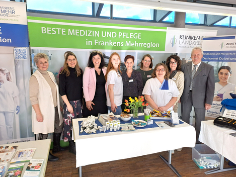 Foto: Das Zentrum für Pflegeberufe und die Gesundheitsregion plus werben gemeinsam für die Ausbildungen in den Pflegeberufen. 