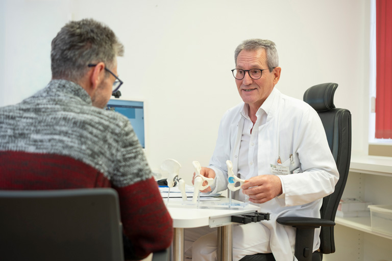 besprechung-hueftprothese-epz